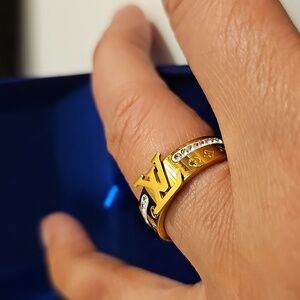 Luxurious Fashion Gold  Smart Ring